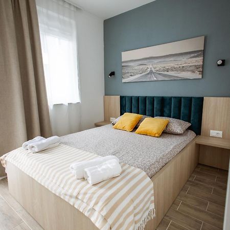 Cozy Studio Apartment In Osijek - Self Check In Kültér fotó
