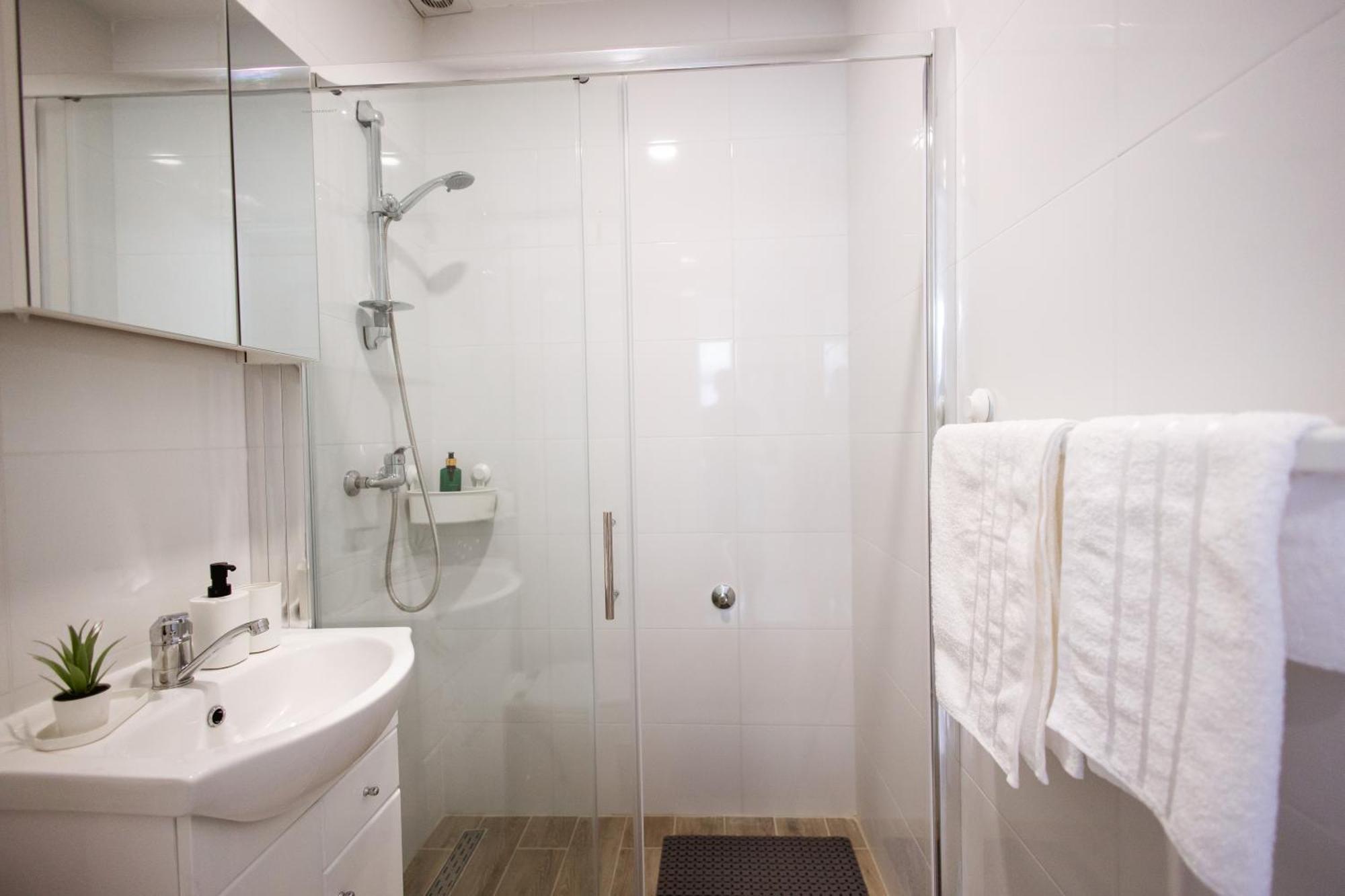 Cozy Studio Apartment In Osijek - Self Check In Kültér fotó