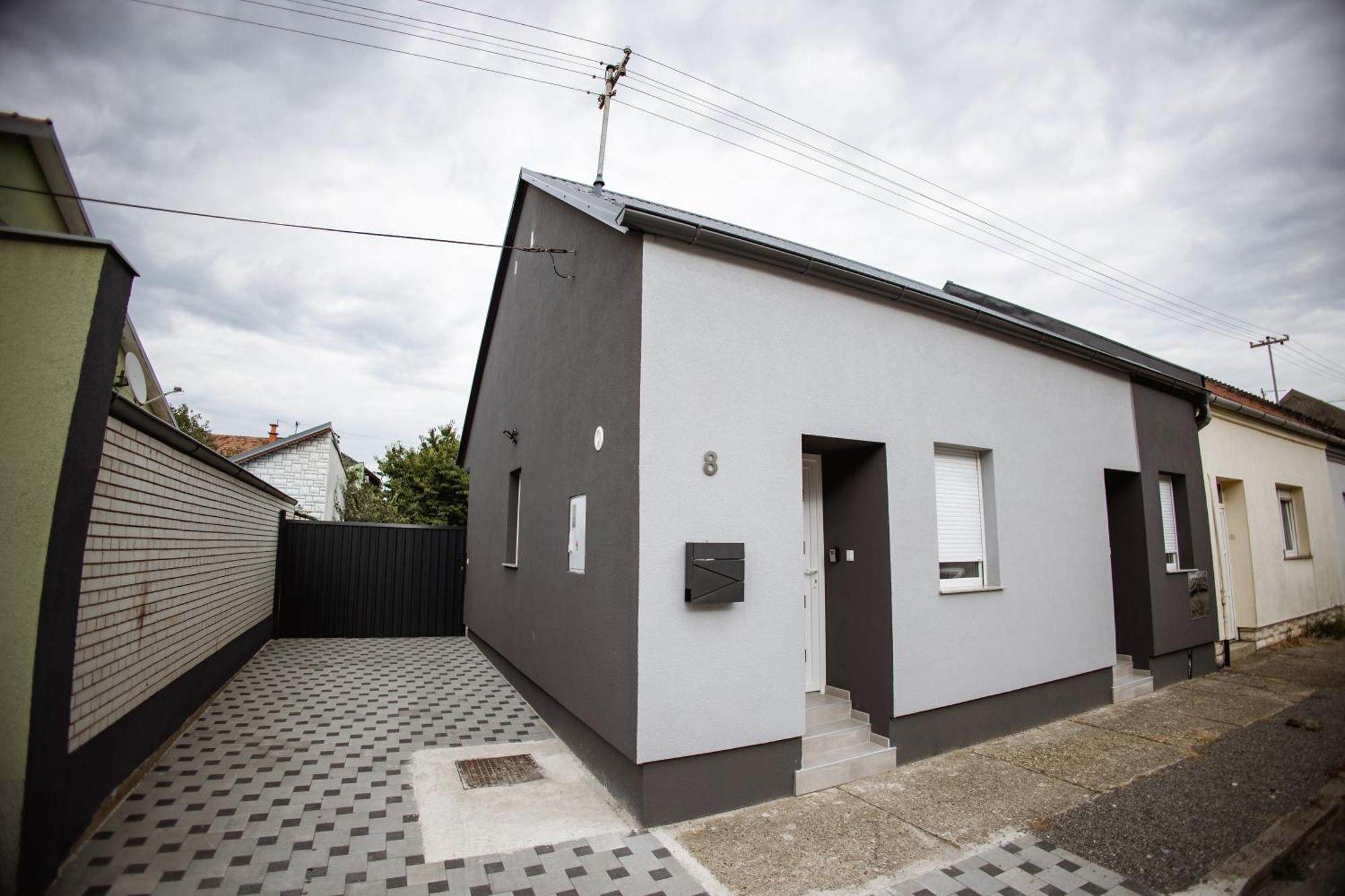 Cozy Studio Apartment In Osijek - Self Check In Kültér fotó